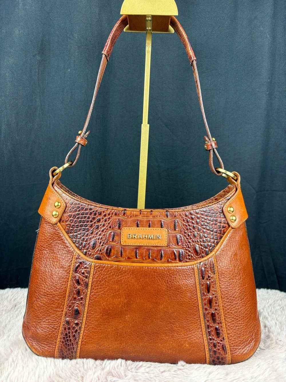 Brahmin 103692 Vintage Cognac Croc Embossed Leather Shoulder Bag Purse EUC